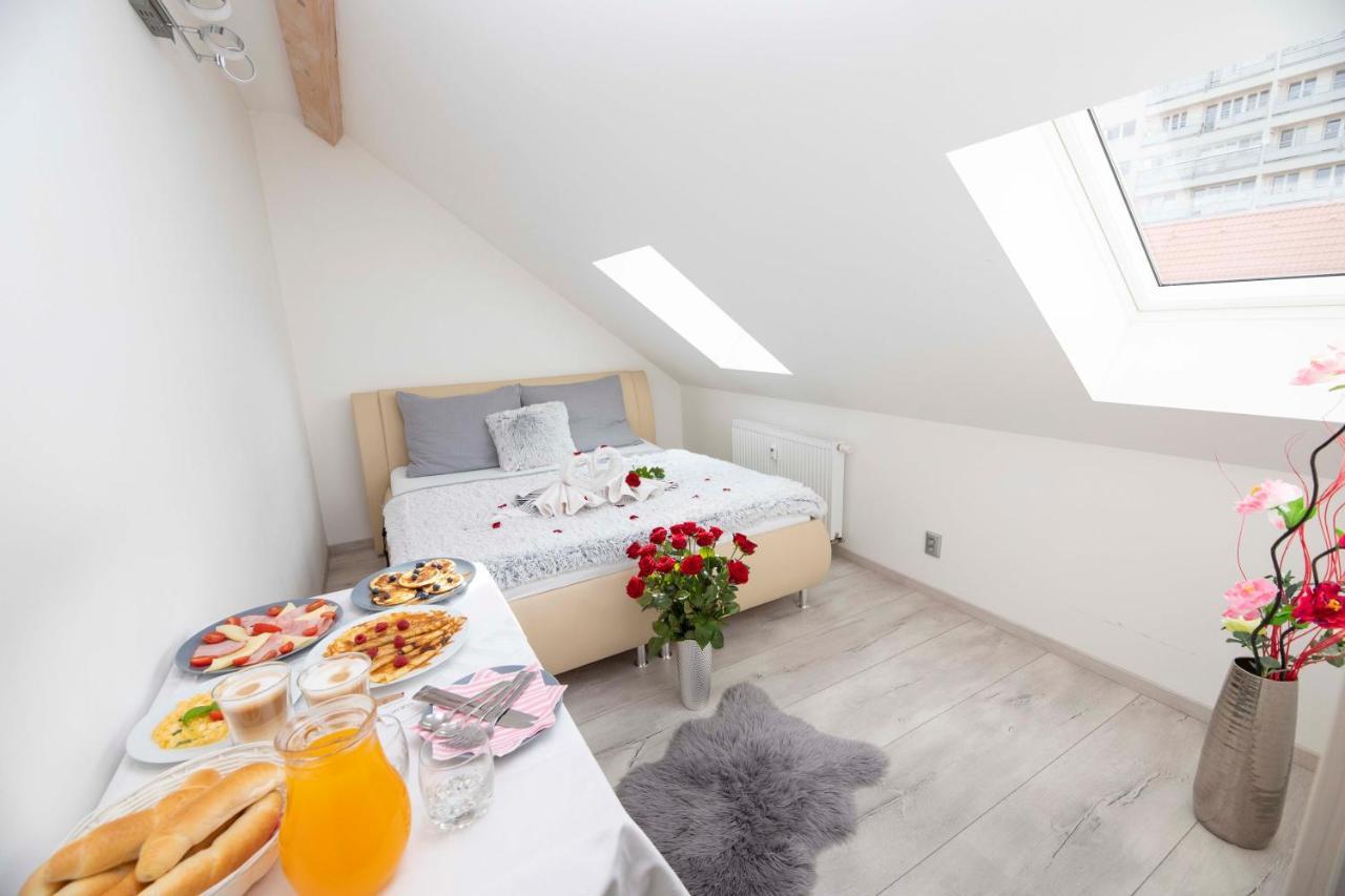 Vip Suite Hotel Heinz Dobris Luaran gambar